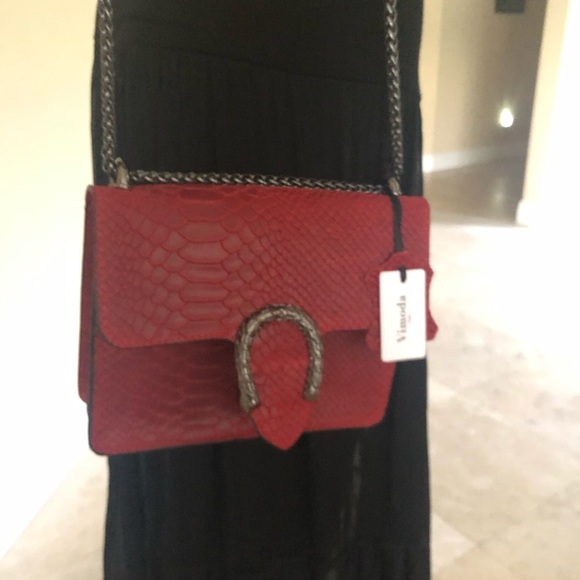 Crocodile Design RED Handbag (Paris) - Picture 6 of 14